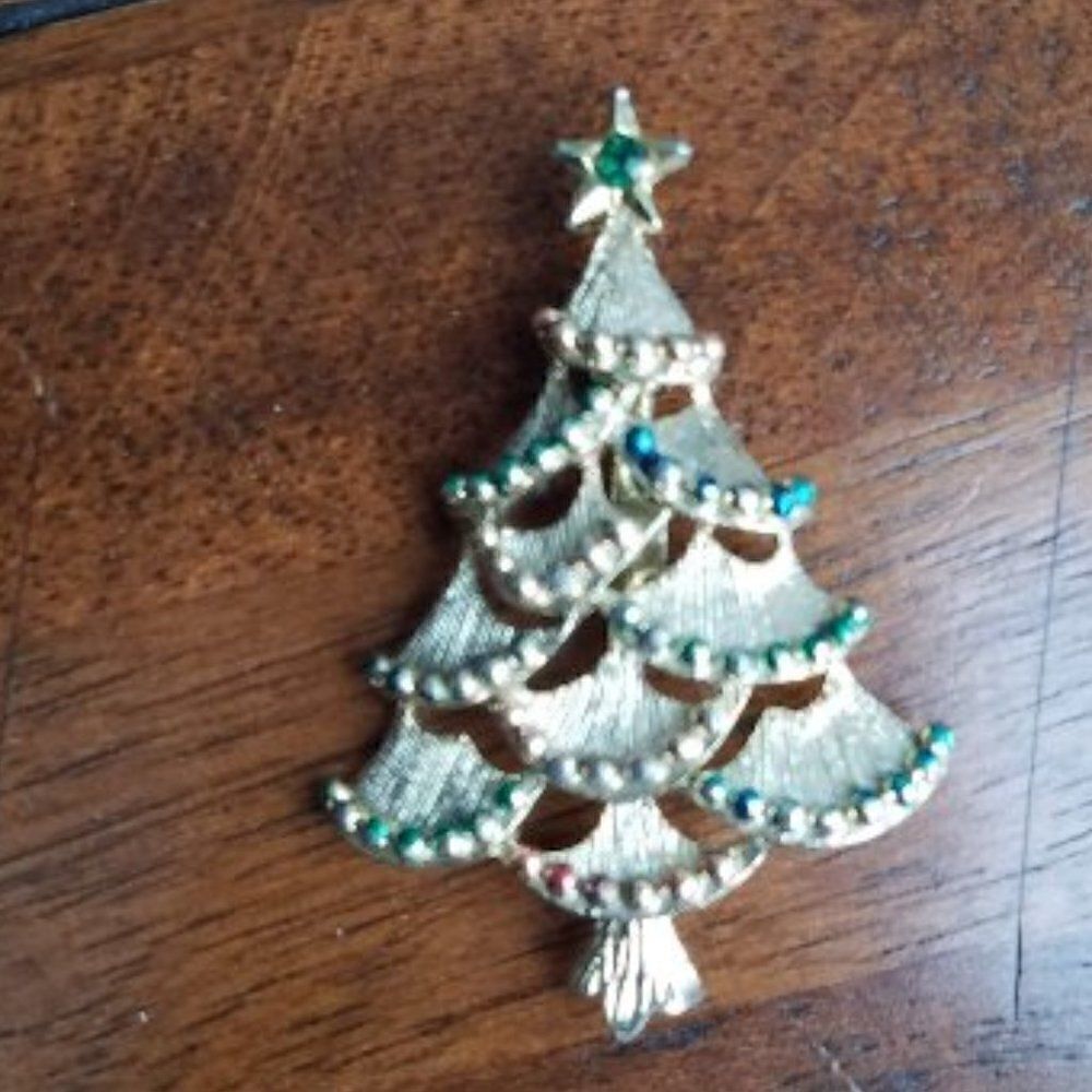 Vintage Christmas Tree Pin/Brooch Signed Gerrys